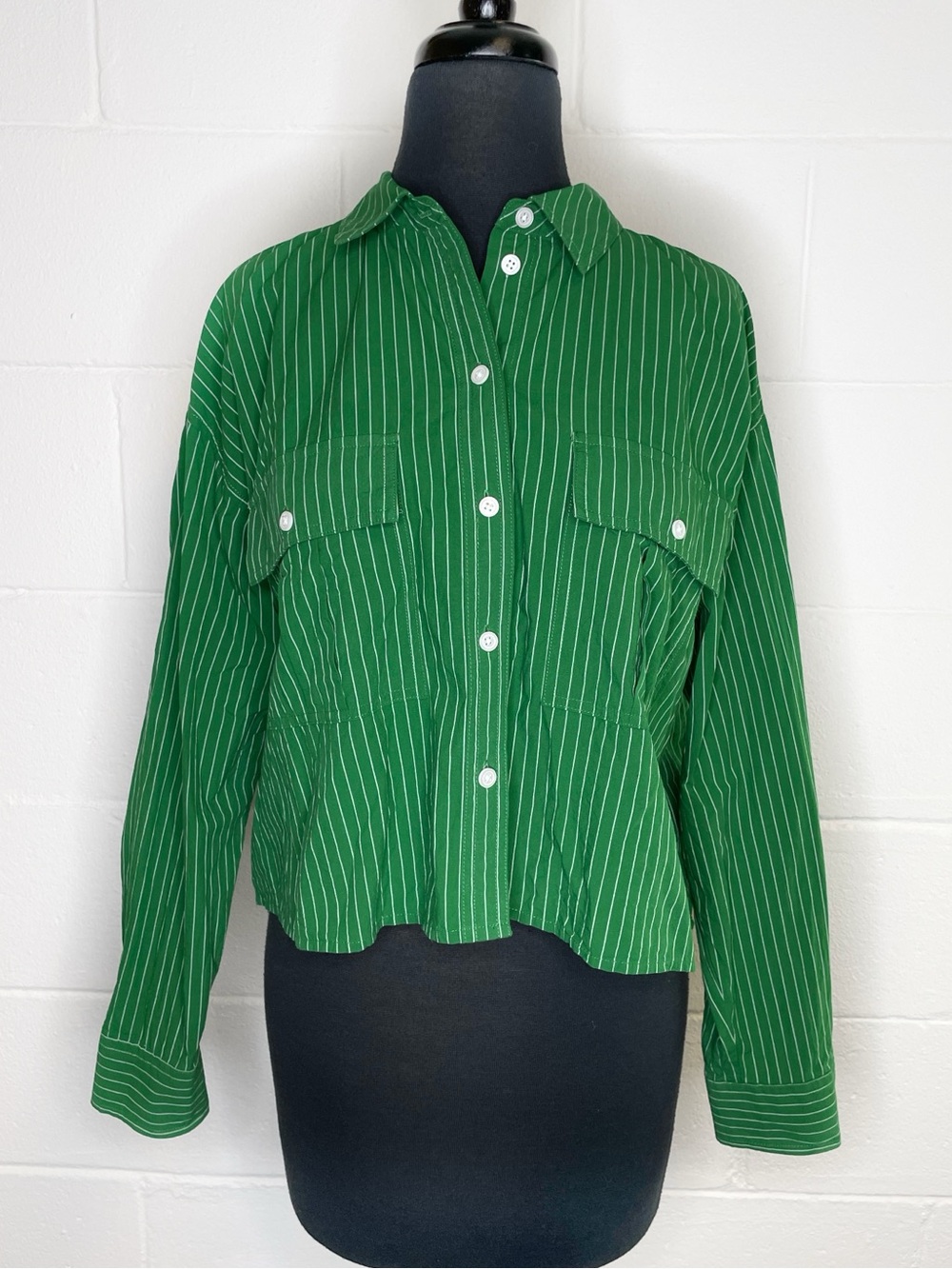 Madewell Signature Poplin Cargo Button-Up Shirt In Stripes In Varsity Green - Picture 2 of 11
